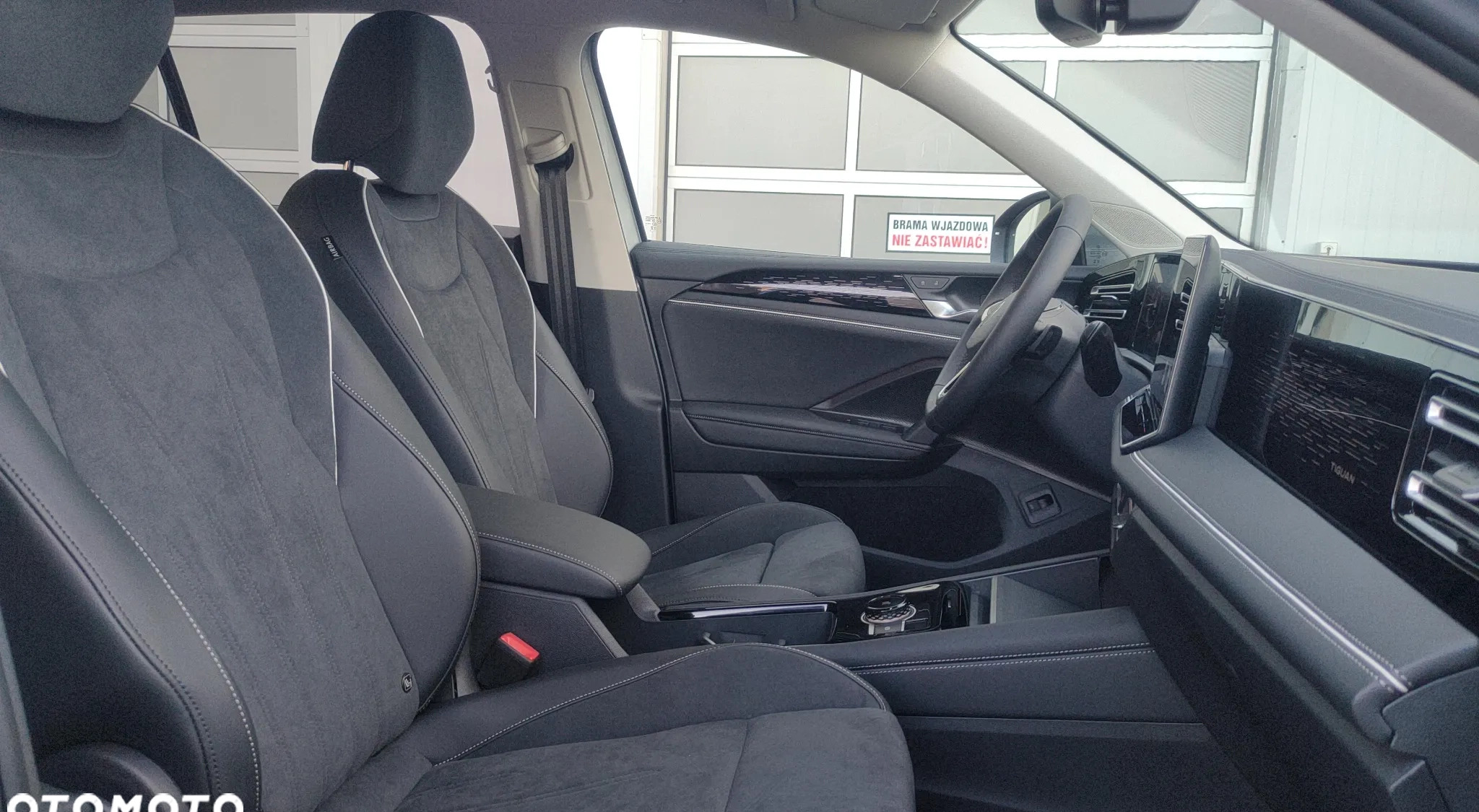 Volkswagen Tiguan cena 199900 przebieg: 5, rok produkcji 2024 z Świdnik małe 191